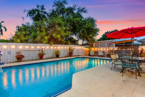 Bright Villa, Heated Pool, 2 Kings, Pool, by Everglades, Biscayne & Keys